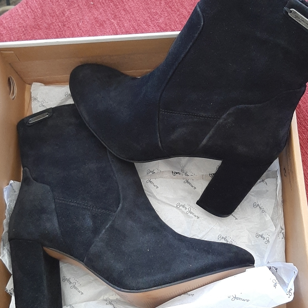 Pepe Jean's Suede Ankle Boots new in box